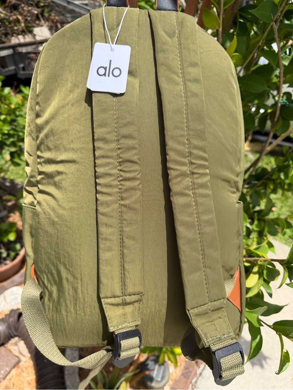 ALO Yoga Olive Green Backpack with Tan Pocket Accent - Picture 11 of 13